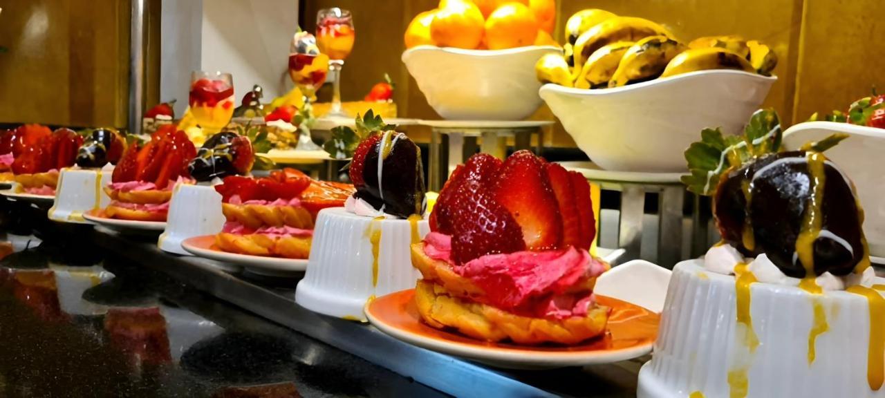 Retac Qunay Dahab Resort & Spa Exterior foto A dessert buffet