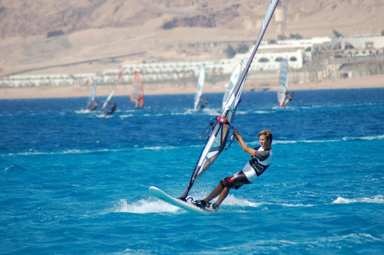 Retac Qunay Dahab Resort & Spa Exterior foto Windsurfer in El Alamein